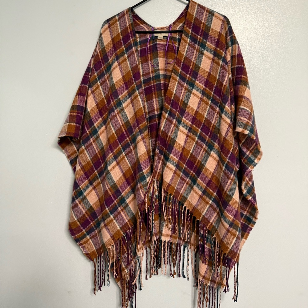 LOFT Outlet Plaid Fringe Open Poncho Wrap – One Size